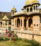 Duolingo: Speak about the photo-A Grand Ancient Building
