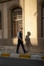 Duolingo Speak about the Photo: A Stylish Stroll
